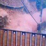 10-metre compound wall of CSI Church collapses in Kanhangad, 4 workers have narrow escape | Kerala News in English | ACTPnews