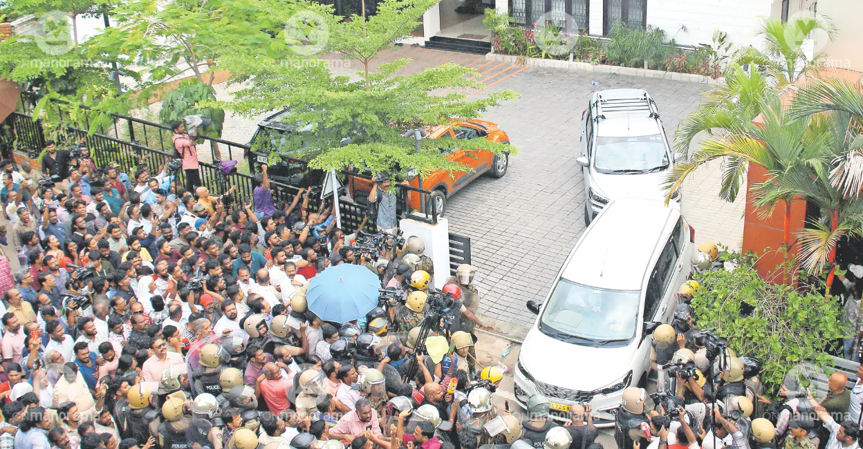 Meenu Article Images - pinarayi-vijayan-ed-raid