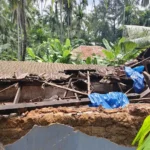 Heavy rain flattens house in Kanhangad; three escape moments before collapse | Kerala Rain | Kerala Rain Damages | Kerala News | ACTPnews
