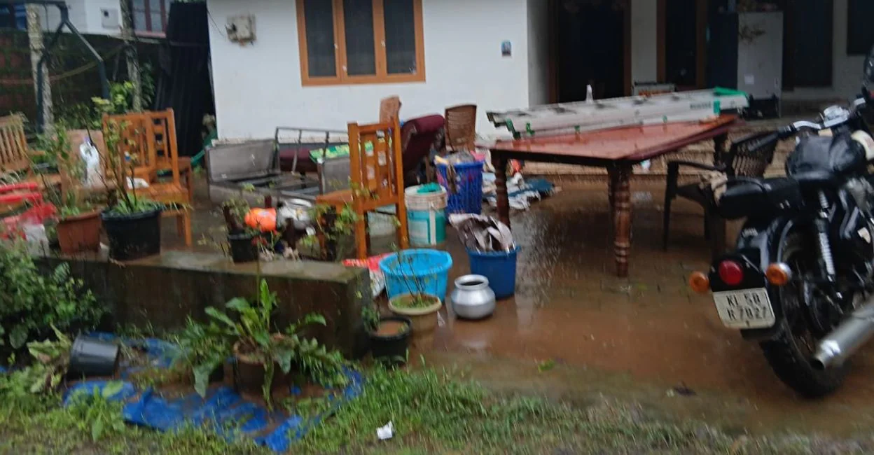 Mud-covered household items and furniture kept outside a flood-hit house for cleaning at Palavayal in Kasaragod's East Eleri panchayat. Photo: Special arrangement