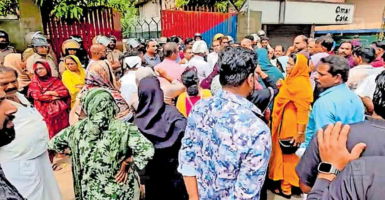 PPollution Control Board orders shutdown of Fresh Cut poultry waste plant in Kozhikode | KSPCB orders closure of Fresh Cut plant