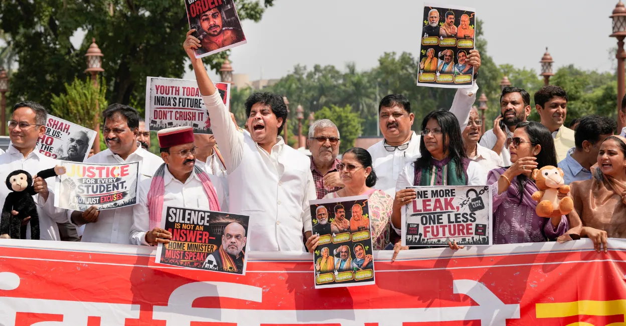 Congress MPs Gaurav Gogoi, Imran Pratapgarhi, Kodikunnil Suresh, Sanjna Jatav, Jebi Mather, TMC MP Mahua Moitra and other opposition MPs stage a protest outside Parliament in New Delhi. Photo: PTI