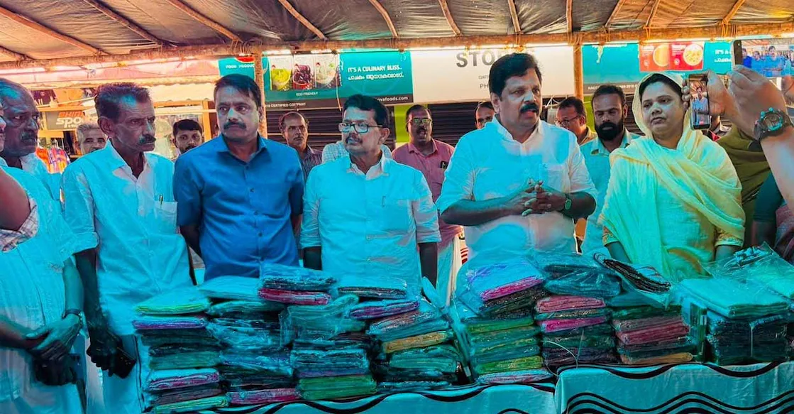 Priyanka Gandhi presents Onam gifts to 2,500 sanitation workers in Wayanad | Kerala News in English