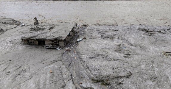 picture - nepal-floods-1