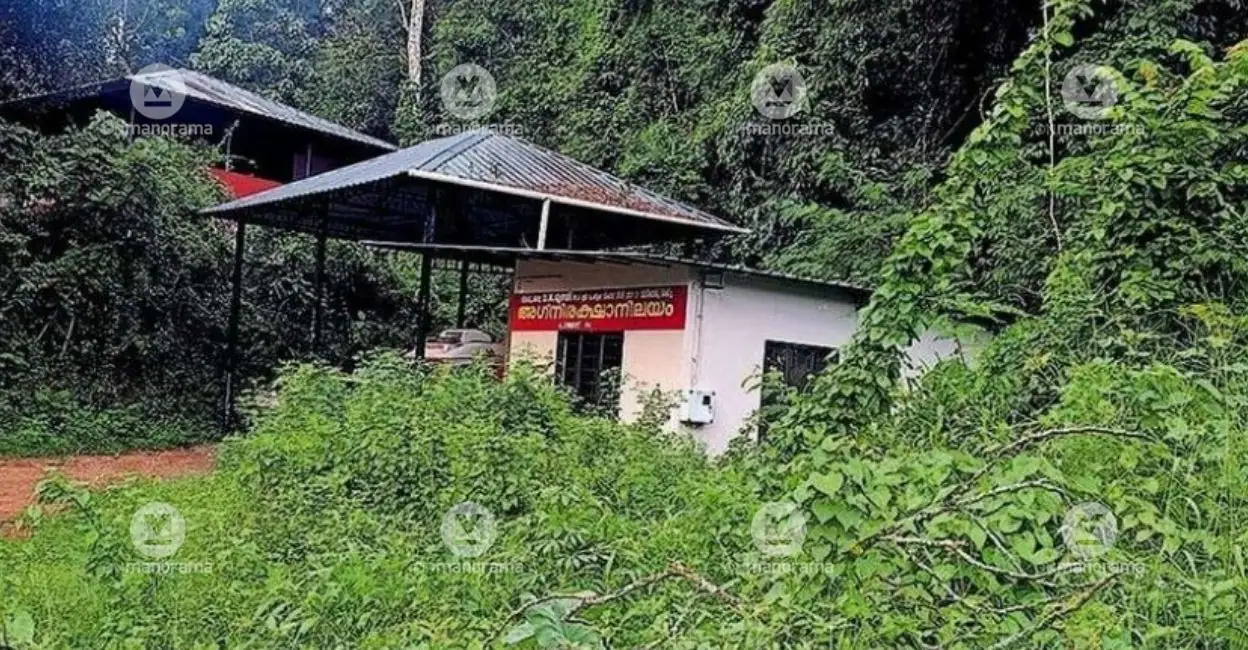 The building constructed for the proposed Palode fire station lies abandoned and overgrown with vegetation. Image: Special Arrangement.