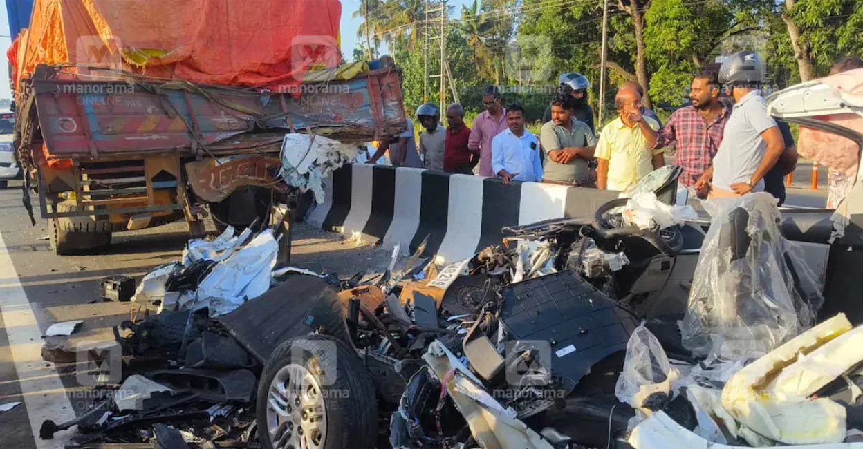 picture - thrissur-accident